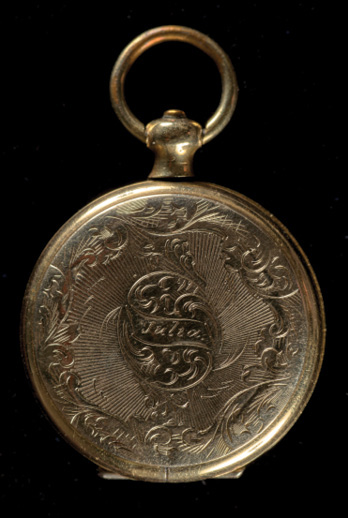 Closed locket showing engraved name ‘Julia’, 1850s