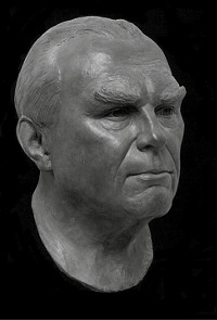 Photo of Czeslaw Milosz bust